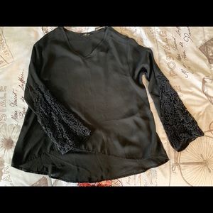 Montage Black Top